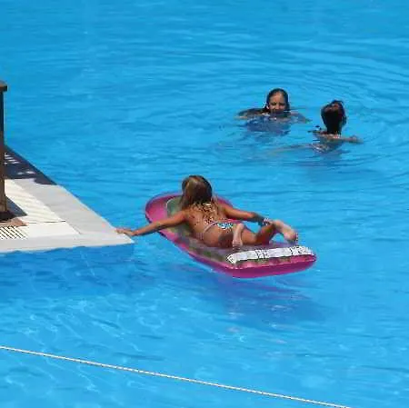 Village Hotel Rethymno