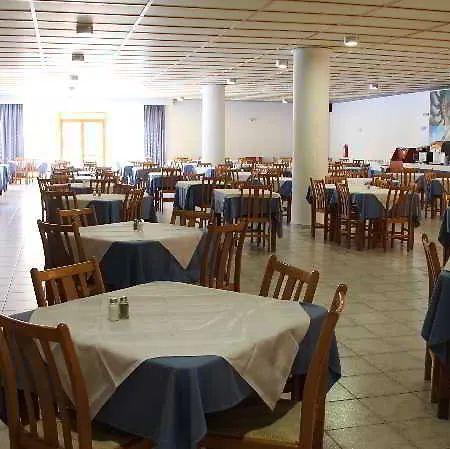فندق Village