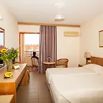 Village Otel Resmo