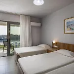 Village Otel Resmo