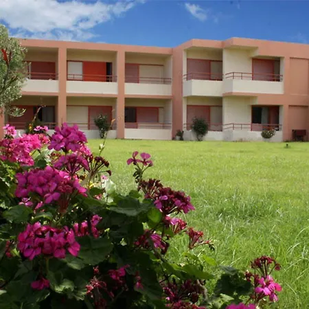 Готель Village 3*