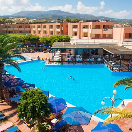 Village Hotel 3*