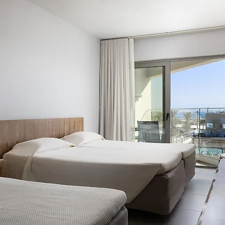 Hotel Village 3*