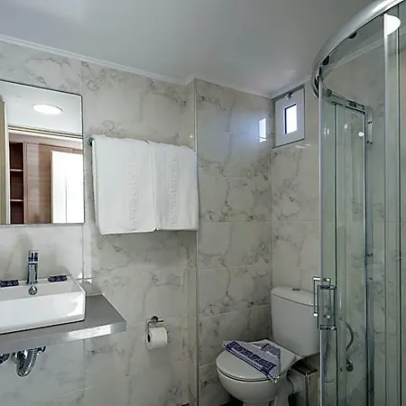 Otel Village 3*