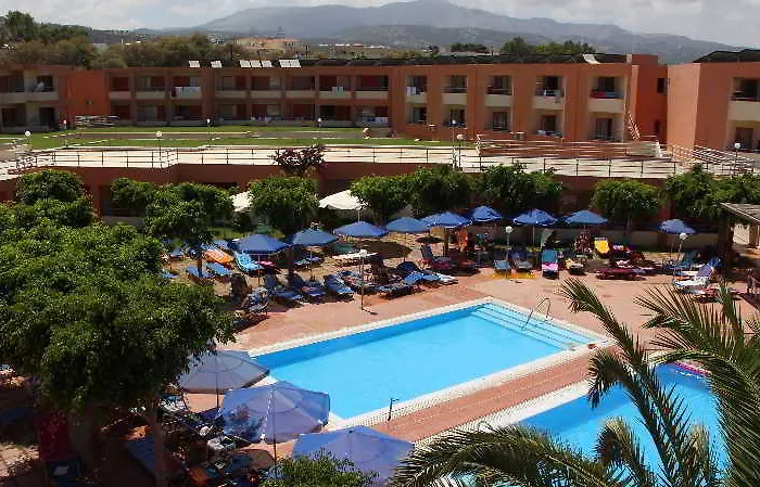 Village Hotel Retimno