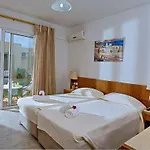 Village 3* ريثيمنو